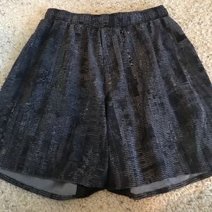 Lulu Lemon Men’s Medium Pace Breaker Short